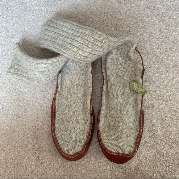 Acorn - The Original Slipper Sock - Picture 11 of 16